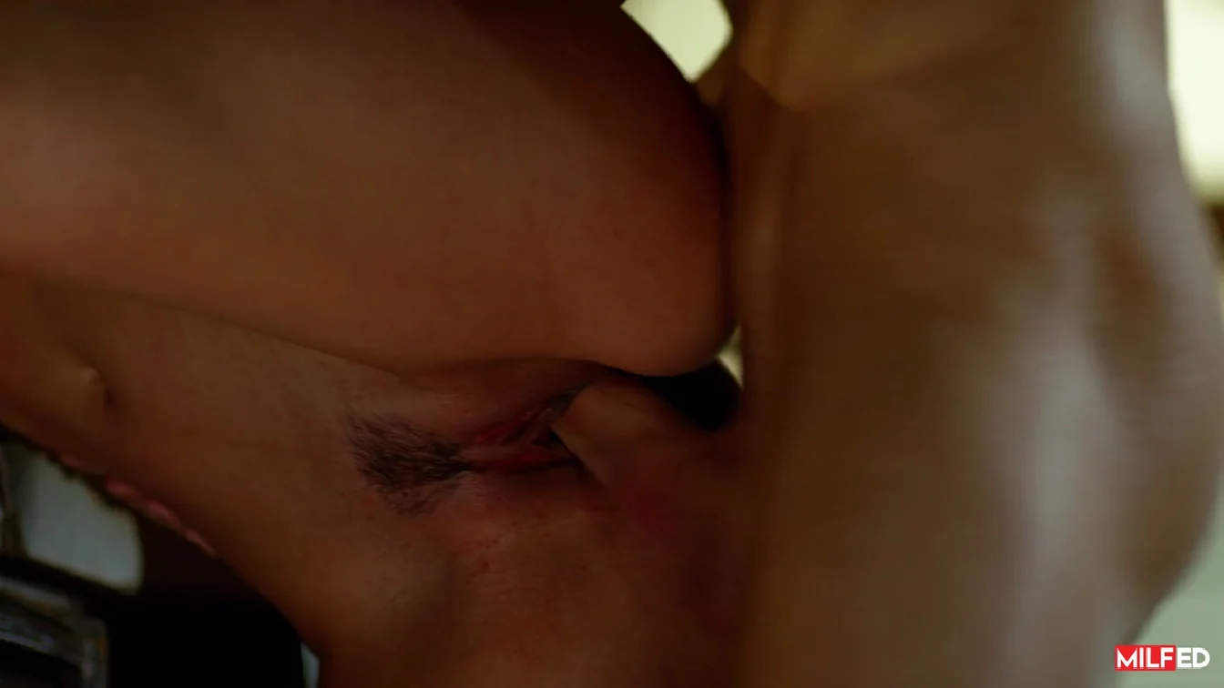 Milfed Charlie Valentine Summer Guest XXX